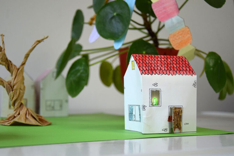 Tueftellab Stiftundpapier Tutorial Bastelnmitlicht Projektbild