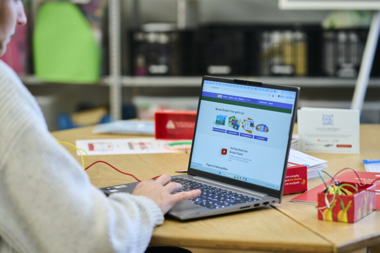 Makey Makey 4 2026 1